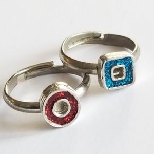 Two glitter rings silver tone square circle blue red adjustable